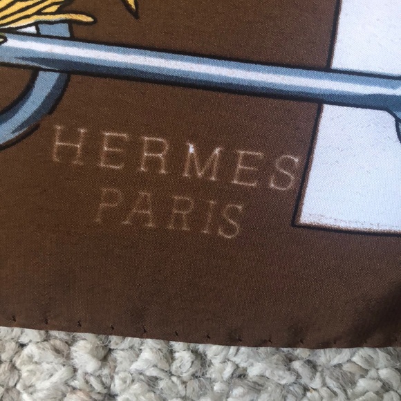 Authentic Cliquetis HERMÈS PARIS silk scarf Italy - Picture 3 of 16
